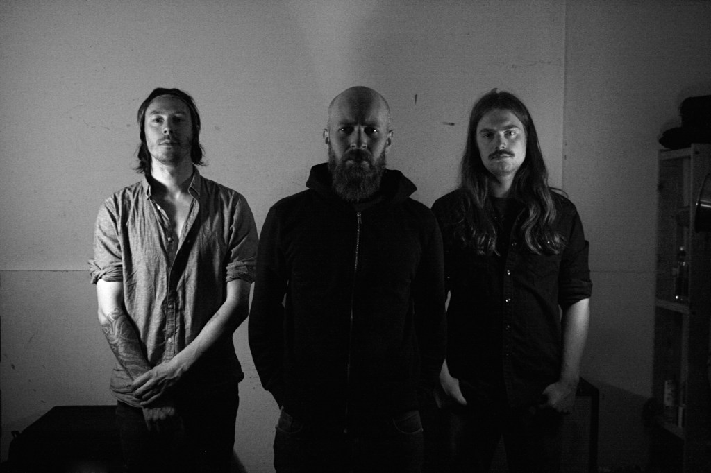 Introducing DRAKEN: Norwegian Hard Rock Trio Sign to MAJESTIC MOUNTAIN RECORDS /// Debut Album Released March 2021