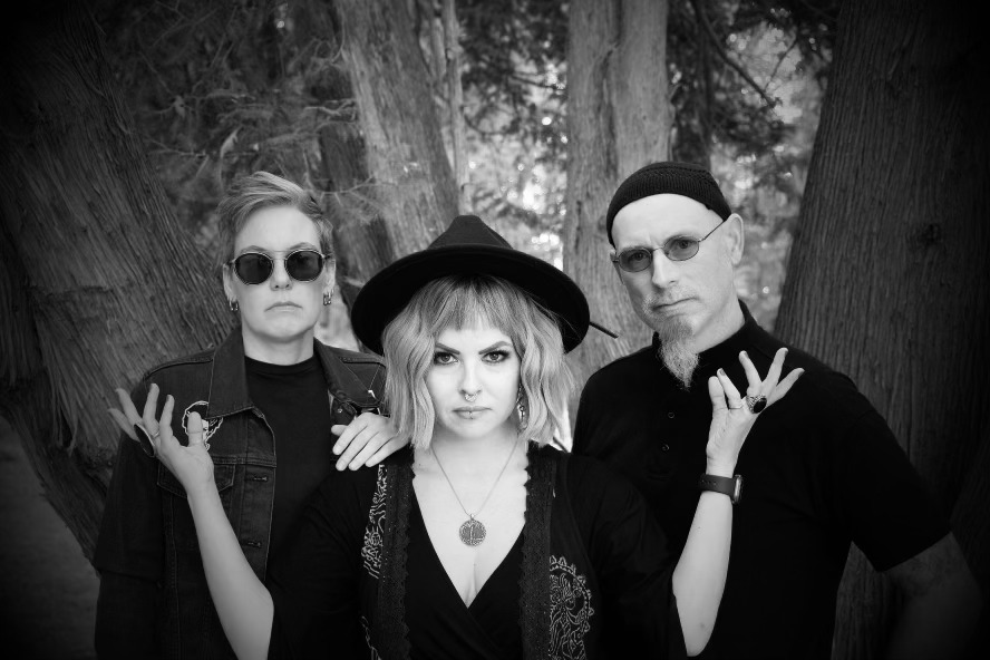 New York’s Rising Occult Rockers MAMA DOOM Share New Video with DOOMED &&nbsp;STONED